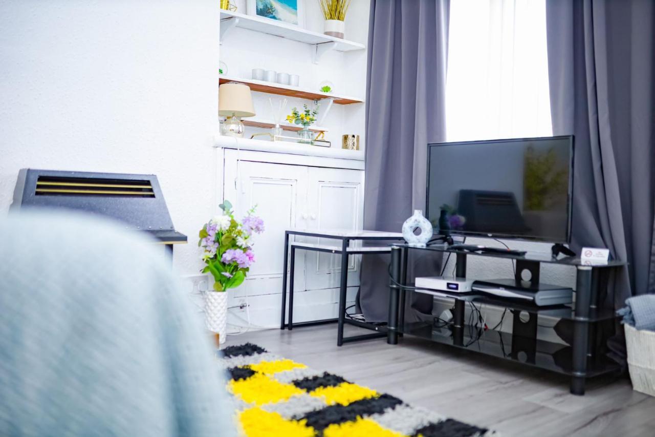 Beautiful 2 Bedroom House - Free Parking - Lt House Leicester Ngoại thất bức ảnh